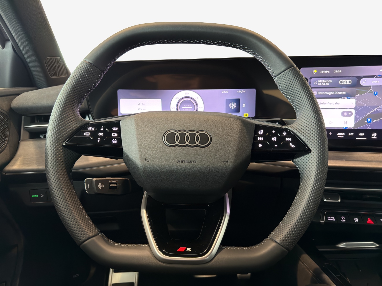 AUDI Q3 Sportback e-hybrid 200 kW S tronig-image-9