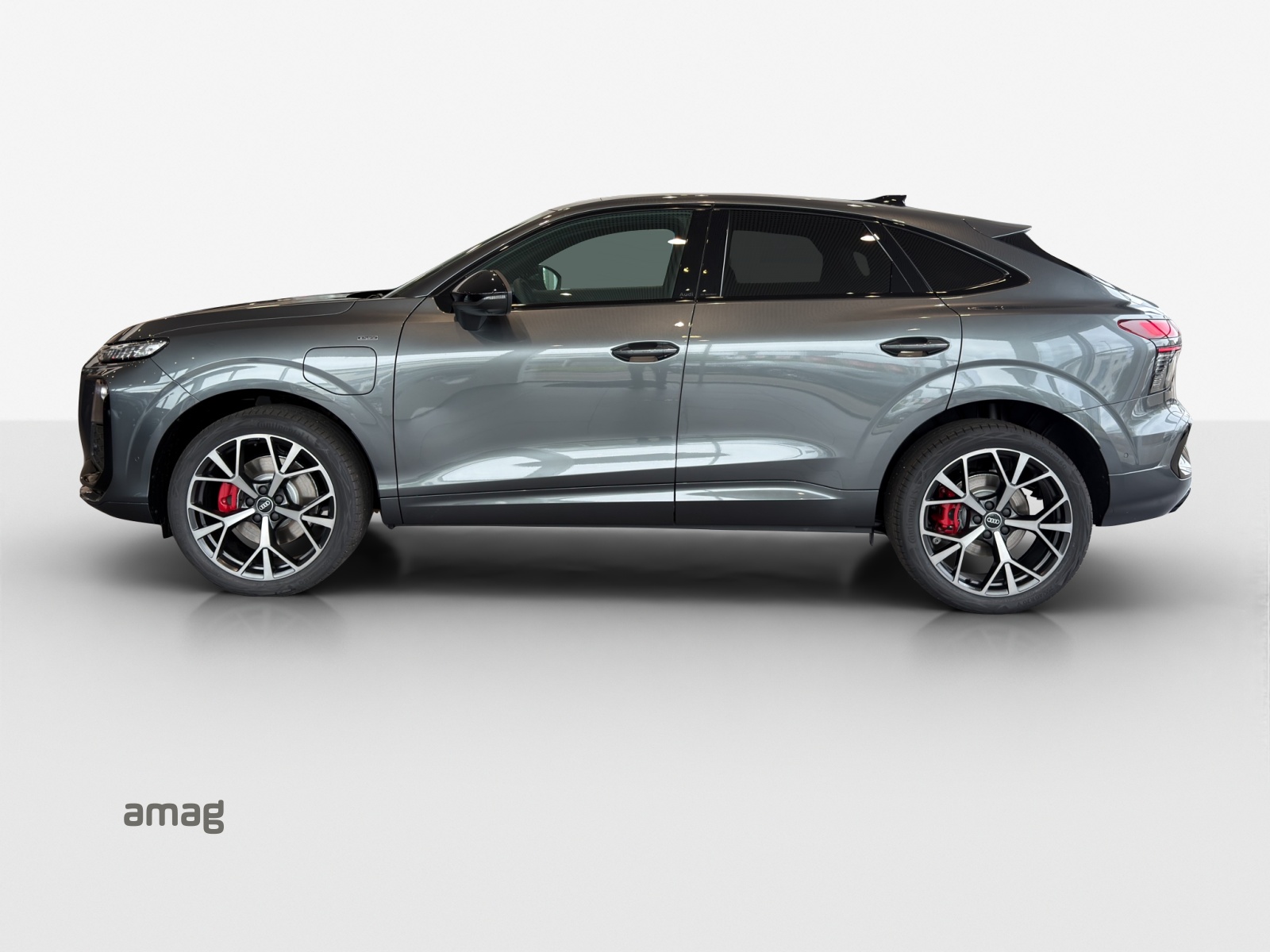 AUDI Q3 Sportback e-hybrid 200 kW S tronig-image-1