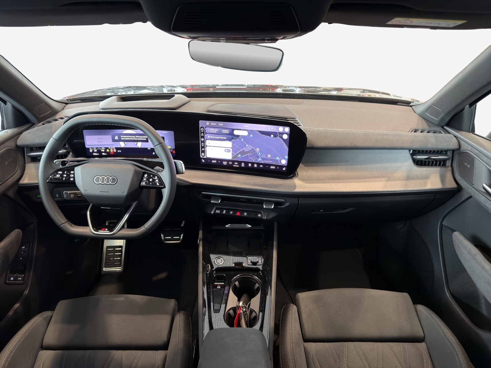 AUDI Q3 Sportback e-hybrid 200 kW S tronig-image-8