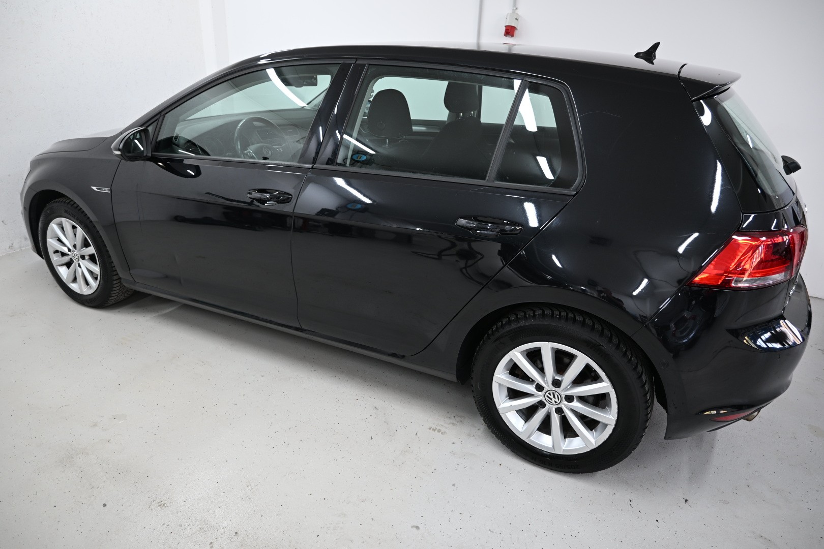 VW Golf 1.4 TSI Lounge-image-3