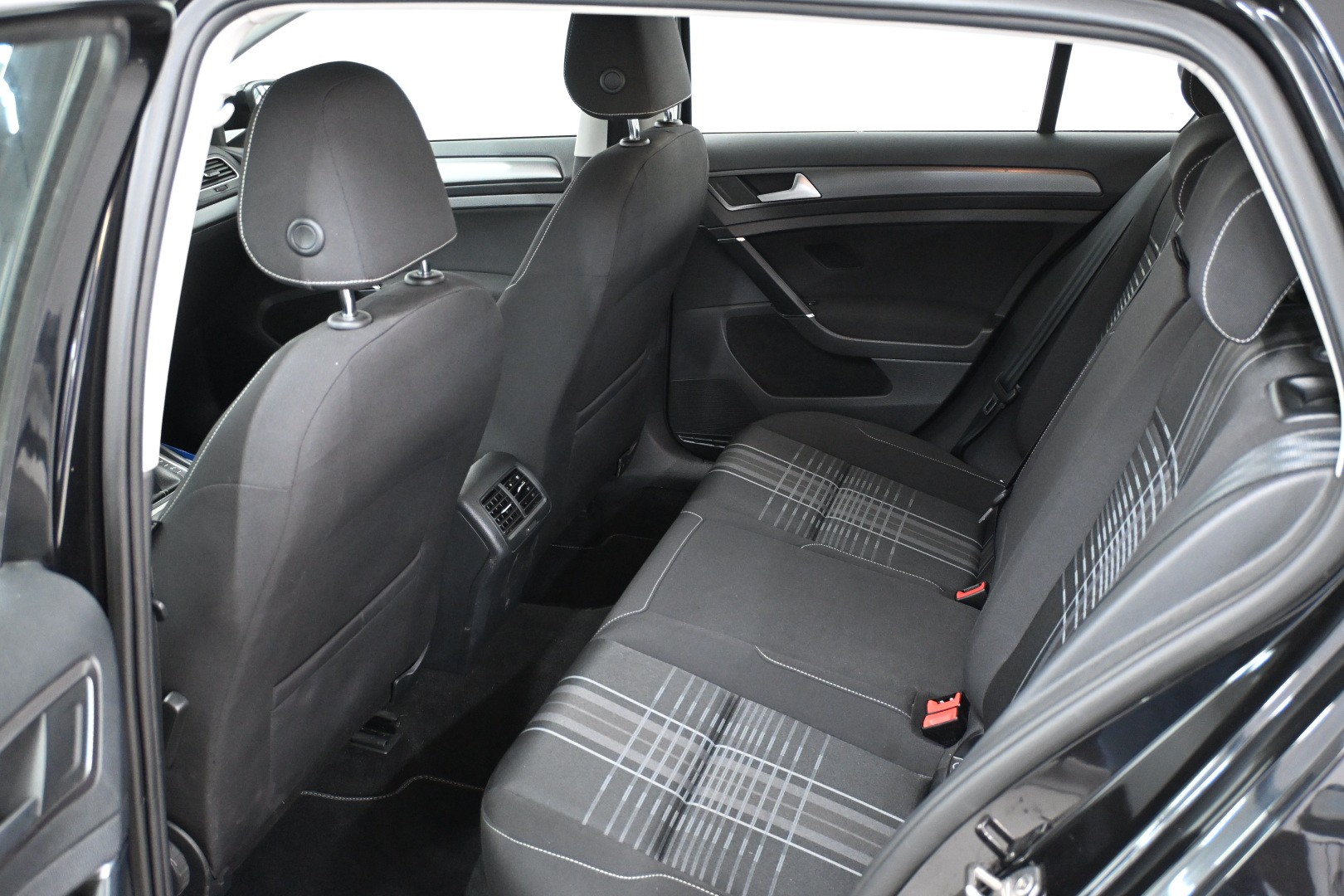 VW Golf 1.4 TSI Lounge-image-7
