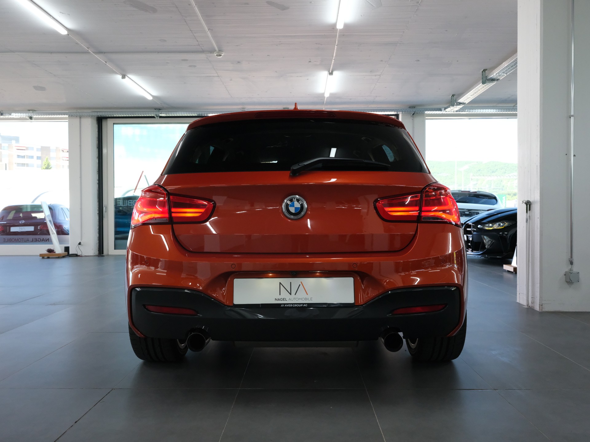 BMW M135i Steptronic *Sportabgassanlage* M Performance* *Individual*-image-4