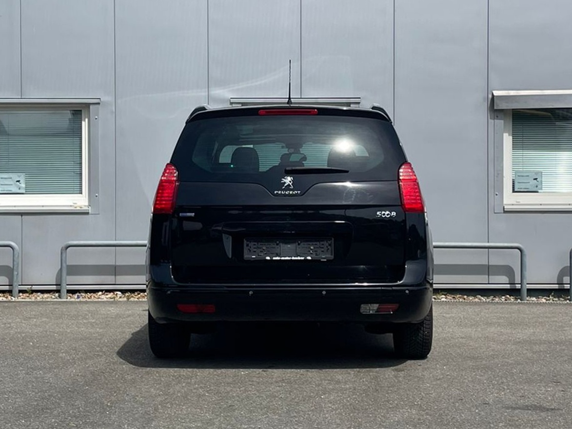 PEUGEOT 5008 1.2 Pure Tech Sensation-image-6