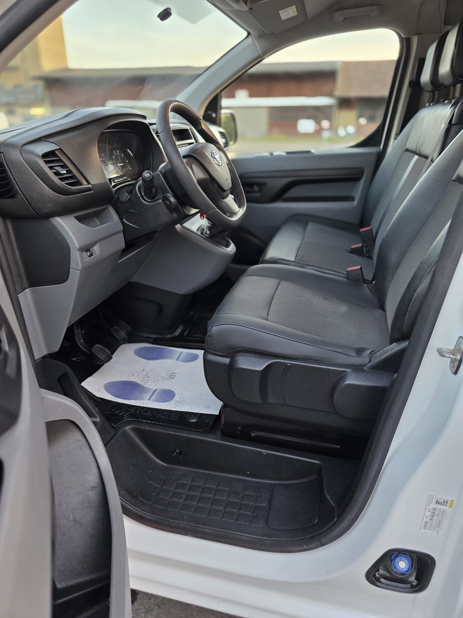 TOYOTA Proace 2.0D Chassis M Terra-image-9