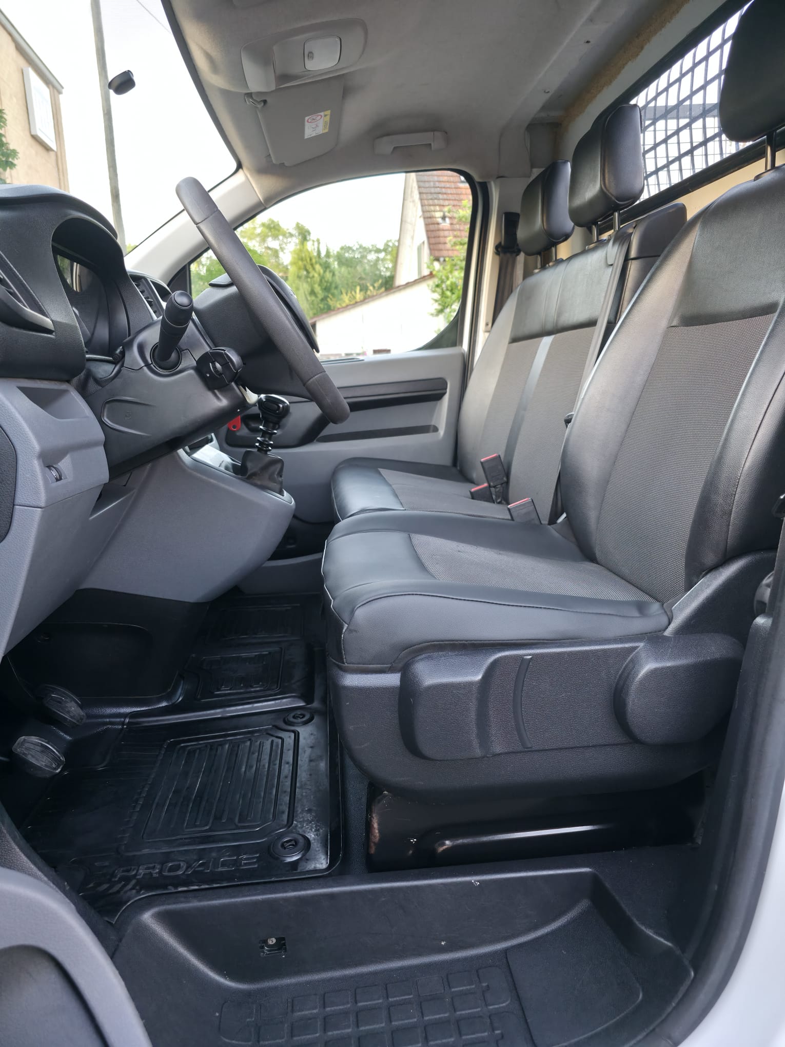 TOYOTA Proace 2.0D Chassis M Terra-image-10
