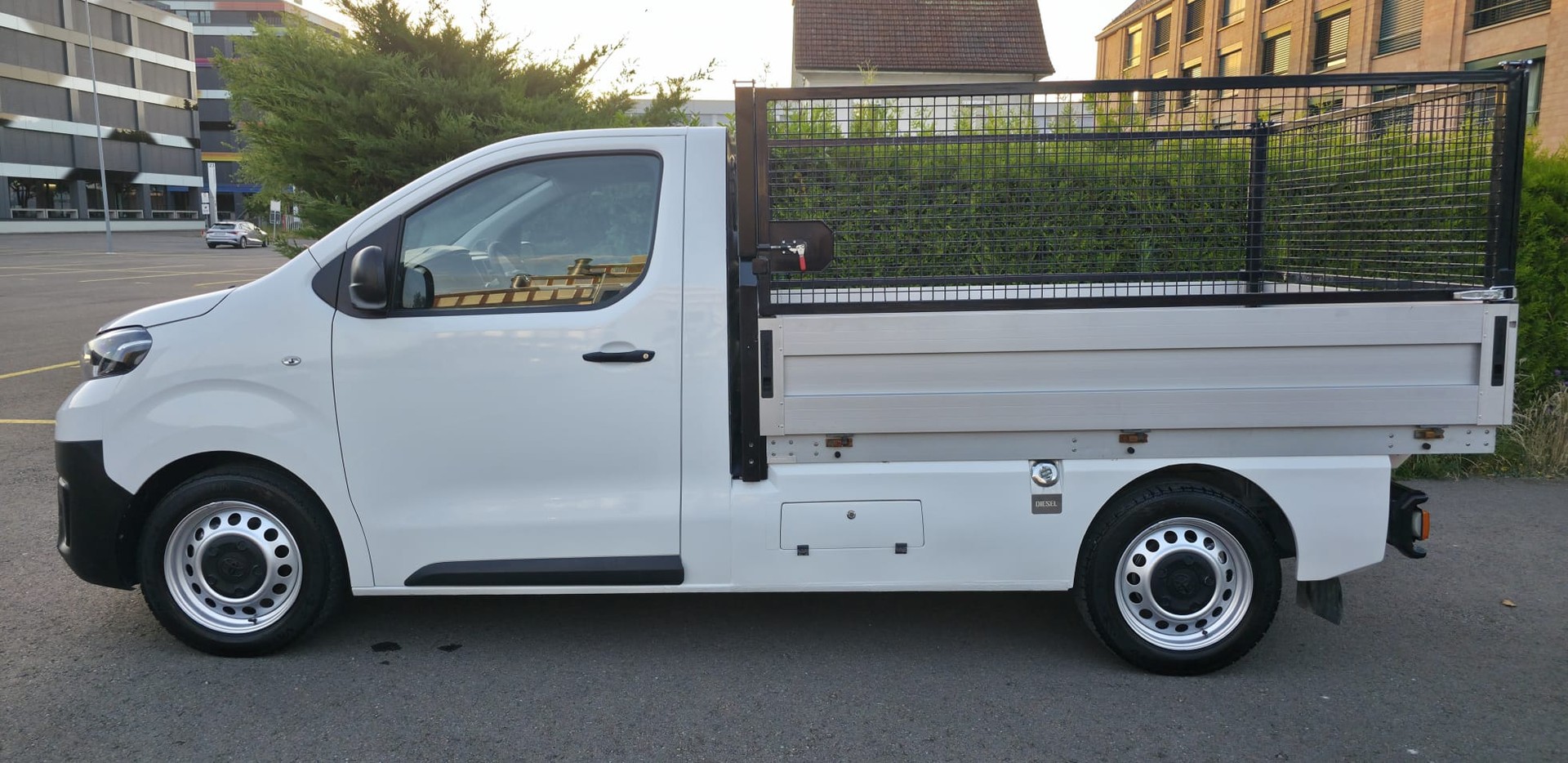TOYOTA Proace 2.0D Chassis M Terra-image-2