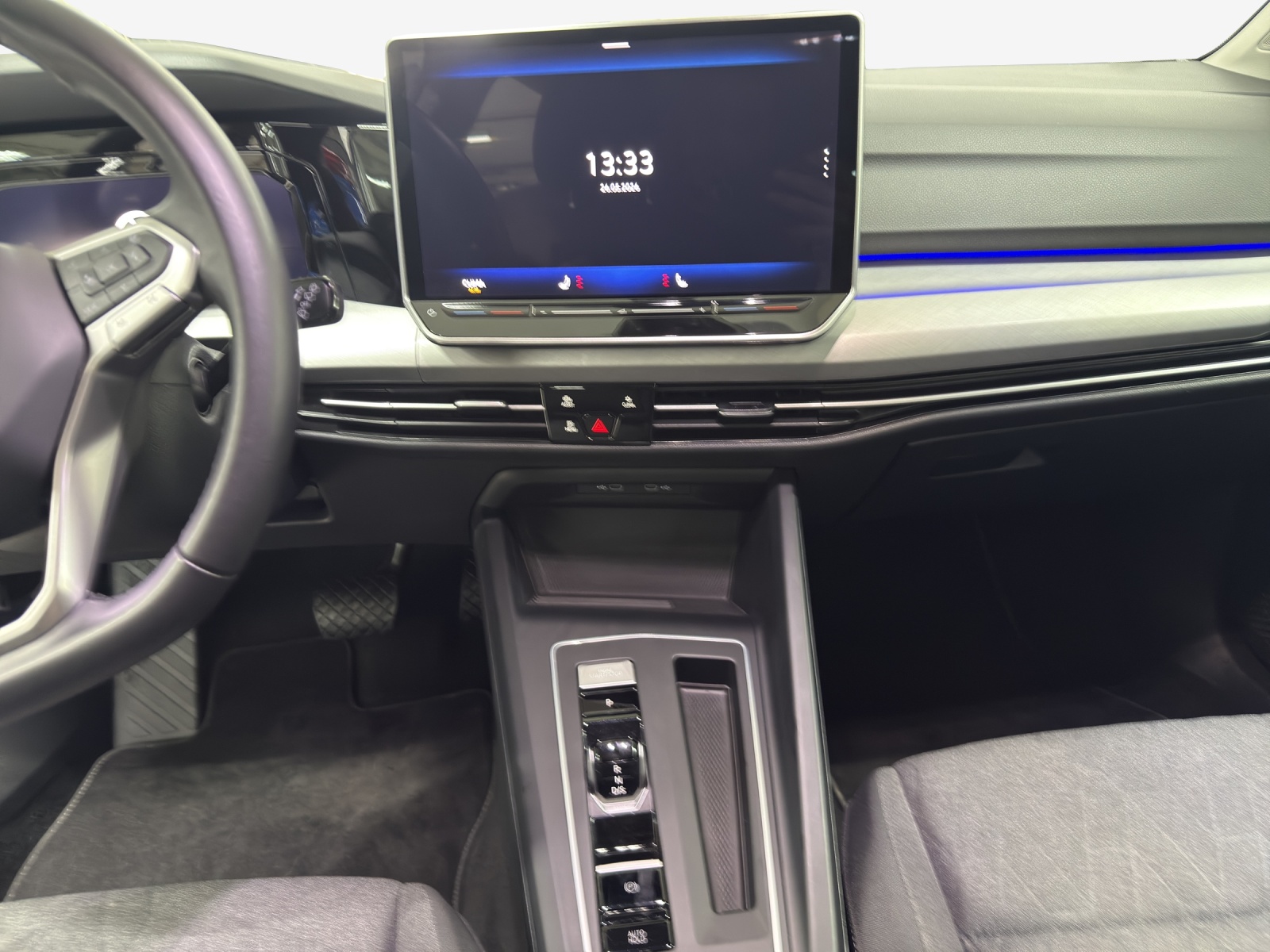 VW Golf 1.5 e TSI mHEV Life DSG-image-10