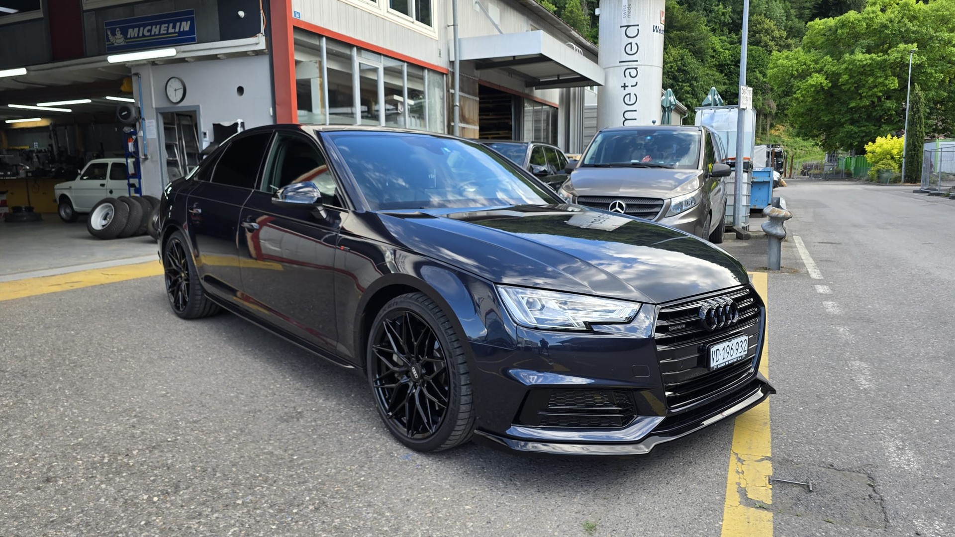 AUDI A4 Limousine 2.0 TFSI Sport quattro S-tronic-image-1