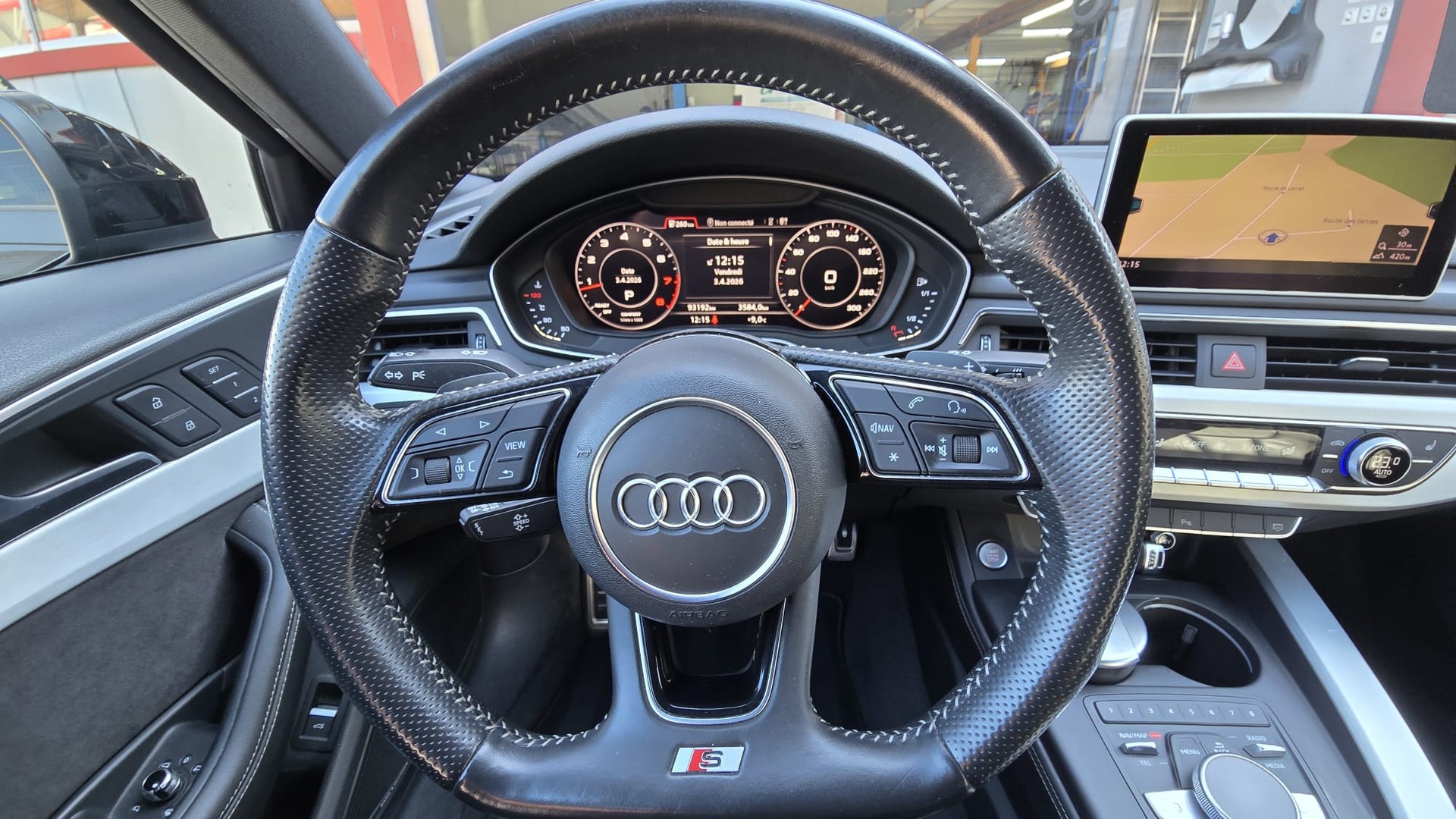 AUDI A4 Limousine 2.0 TFSI Sport quattro S-tronic-image-10