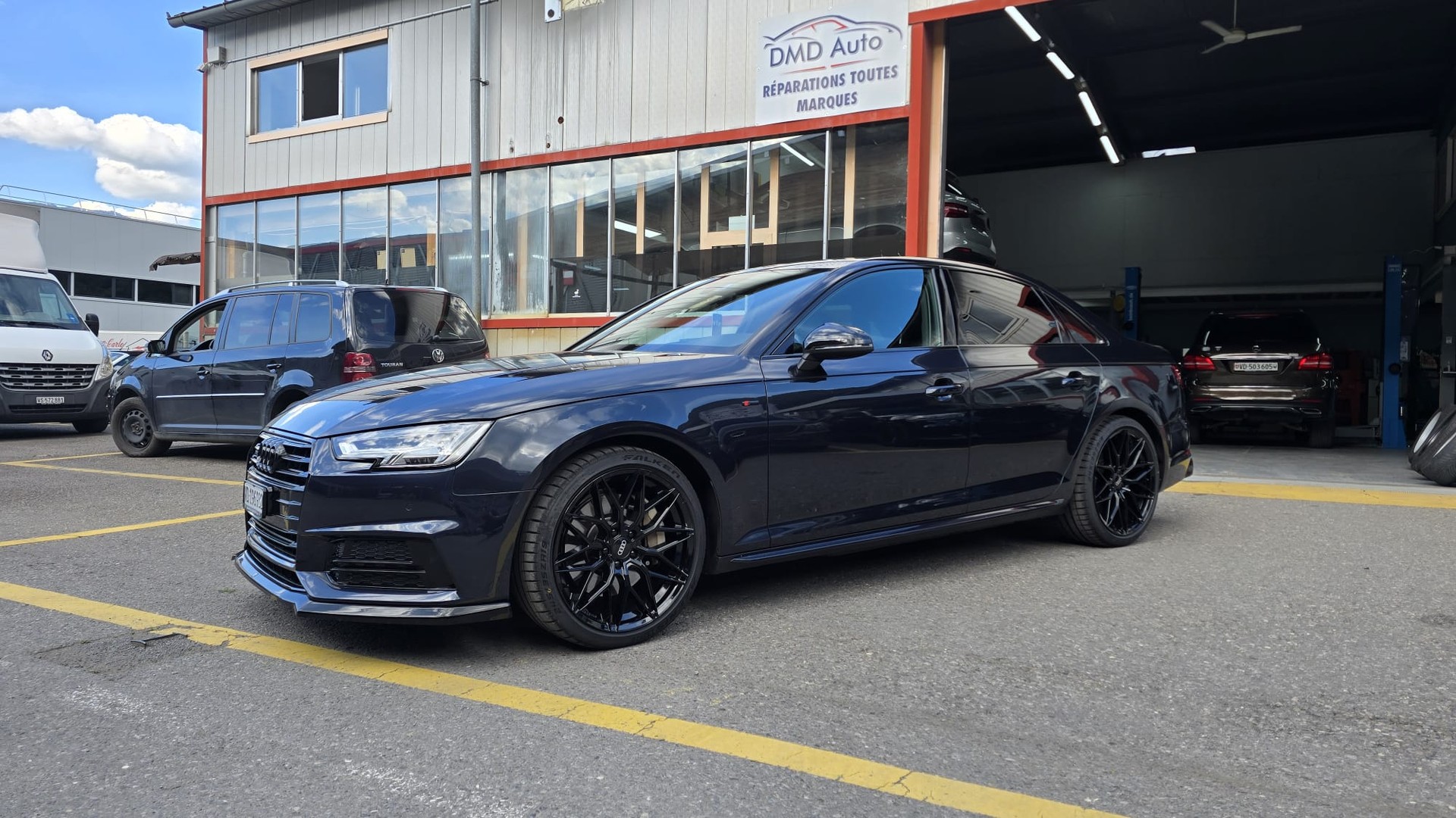 AUDI A4 Limousine 2.0 TFSI Sport quattro S-tronic-image-2