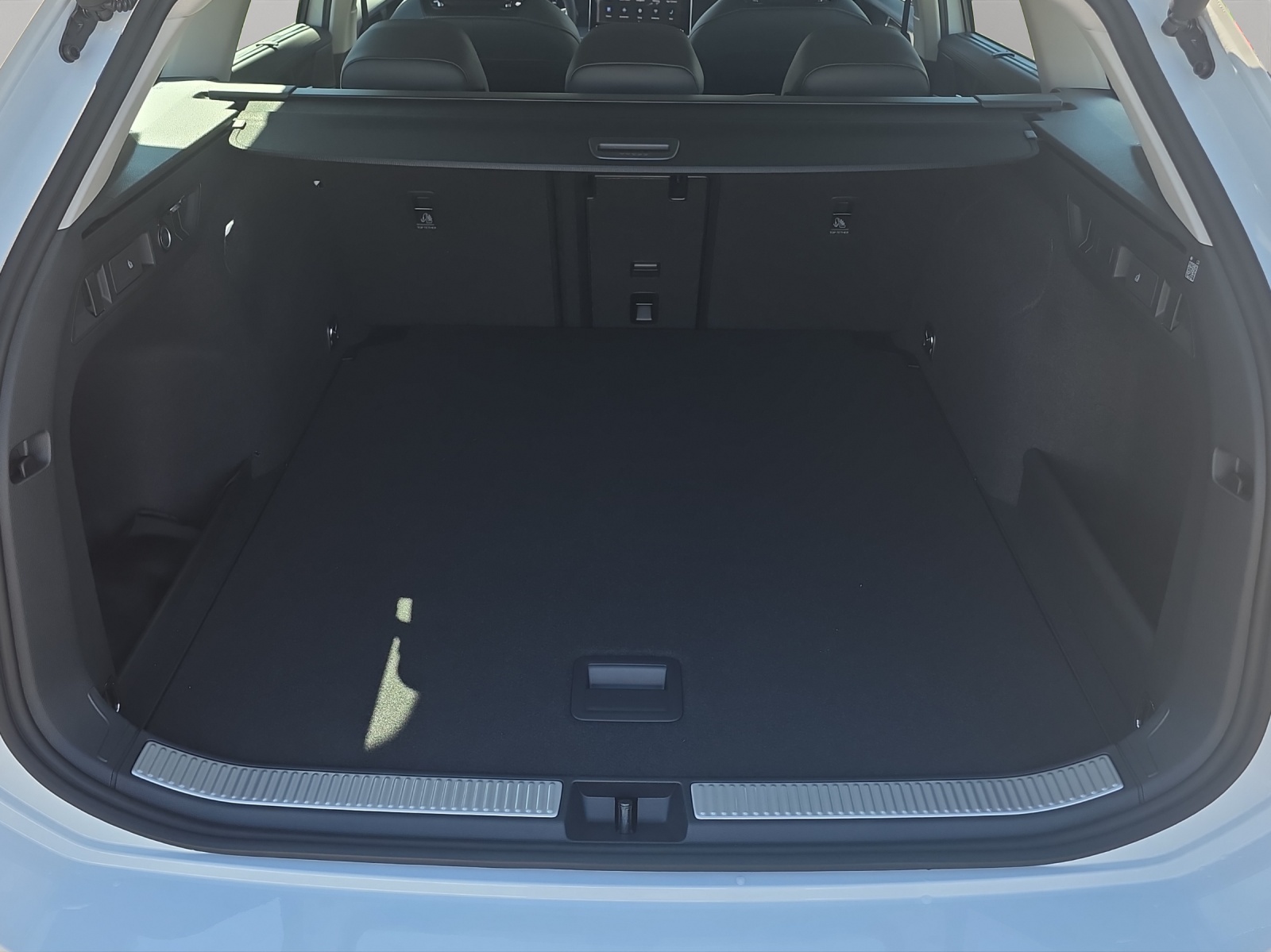 VW Passat Variant 2.0 TDI evo Business DSG-image-5