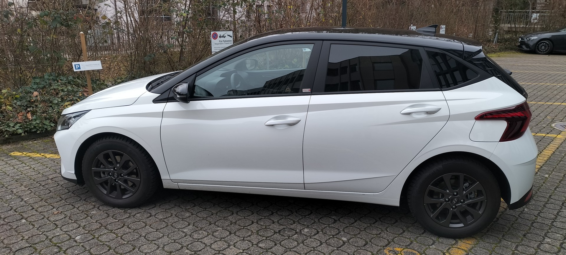 HYUNDAI 1.0 T-GDi Amplia-image-0