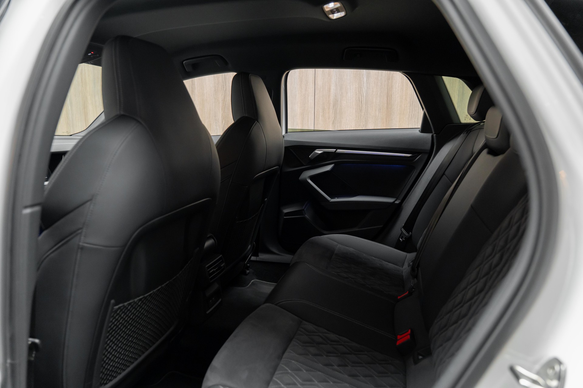 AUDI A3 Sportback 35 TFSI S line Attraction S-tronic-image-8