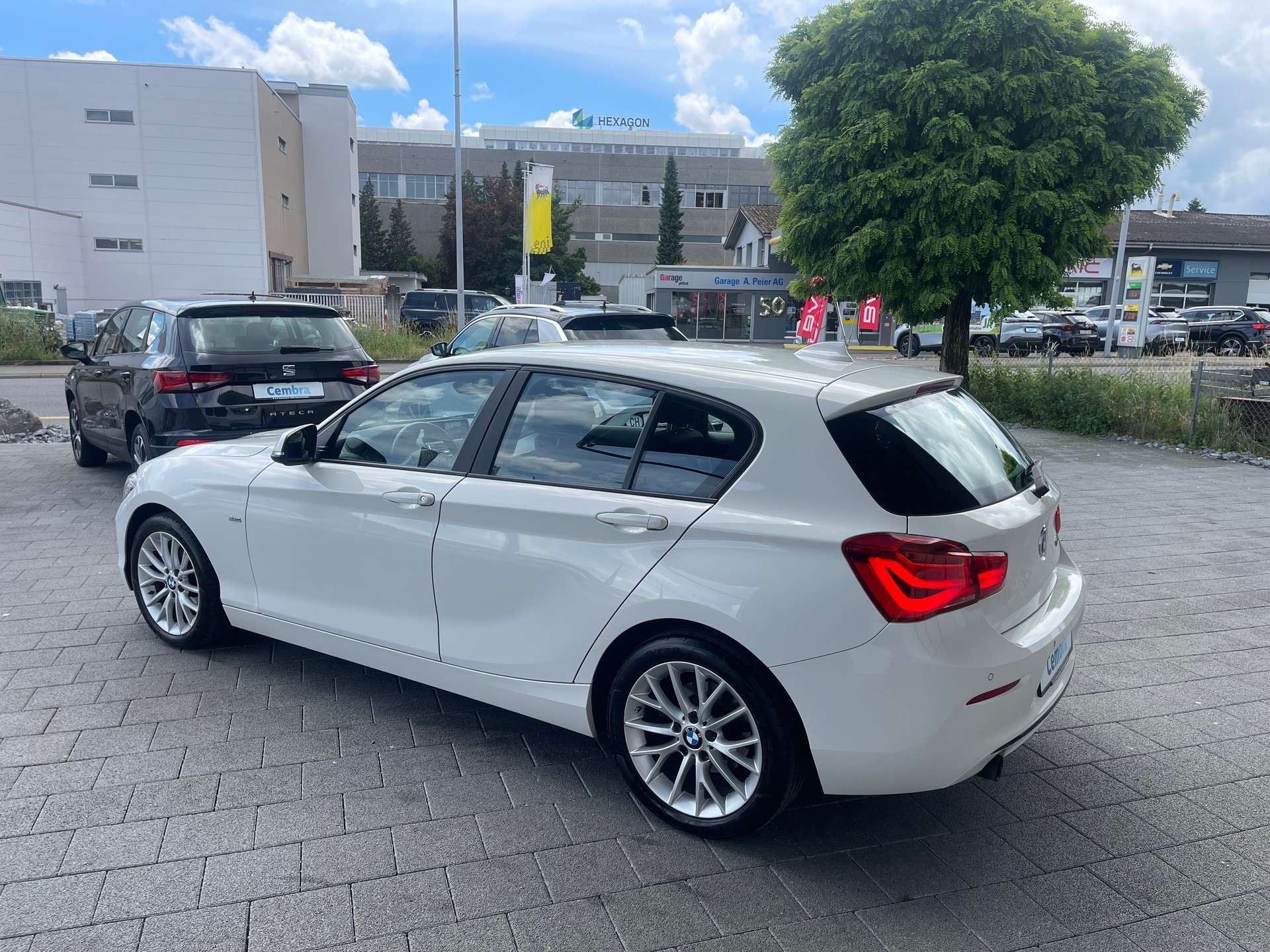 BMW 118i Sport Line Steptronic-image-8