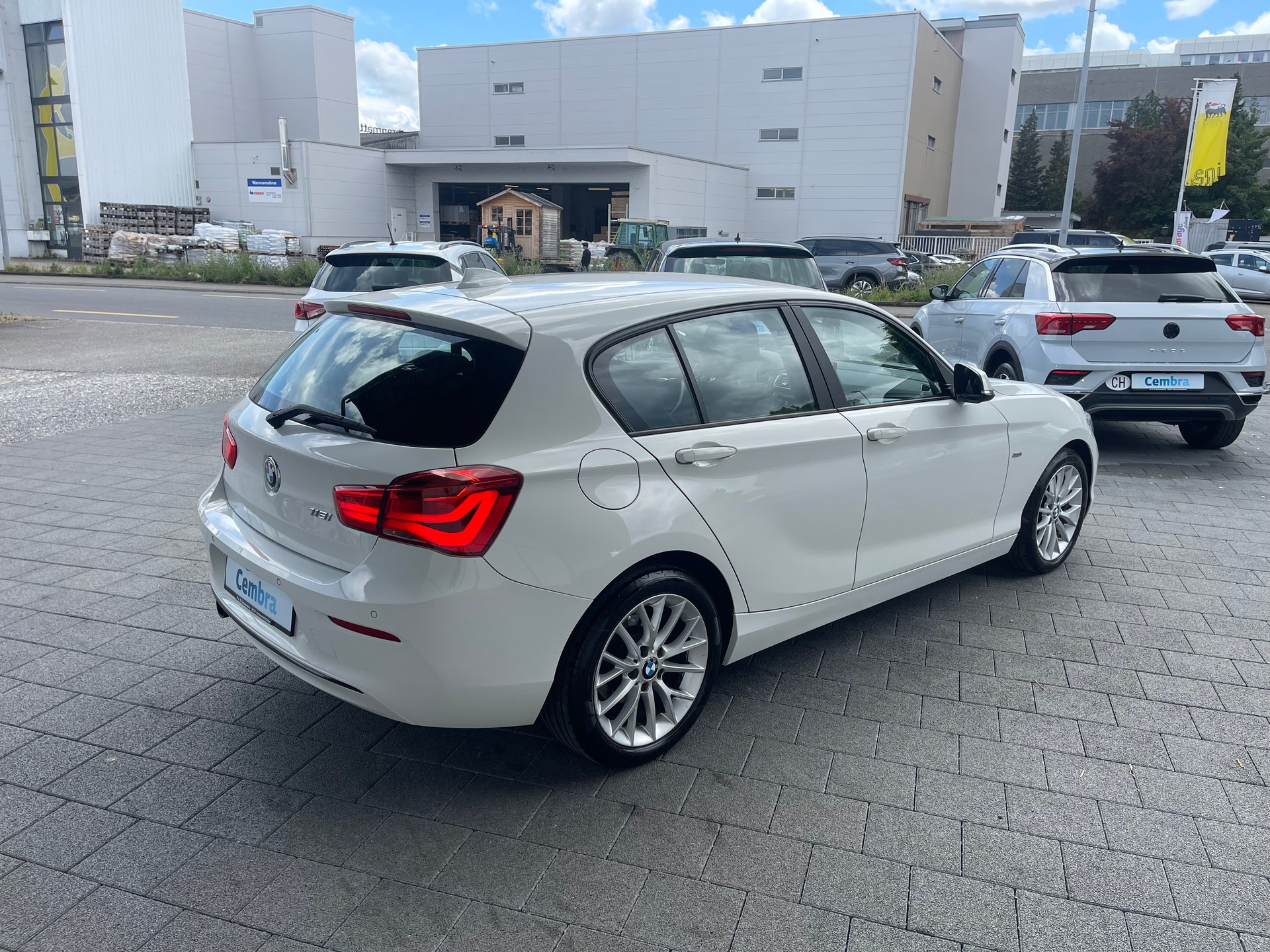 BMW 118i Sport Line Steptronic-image-10