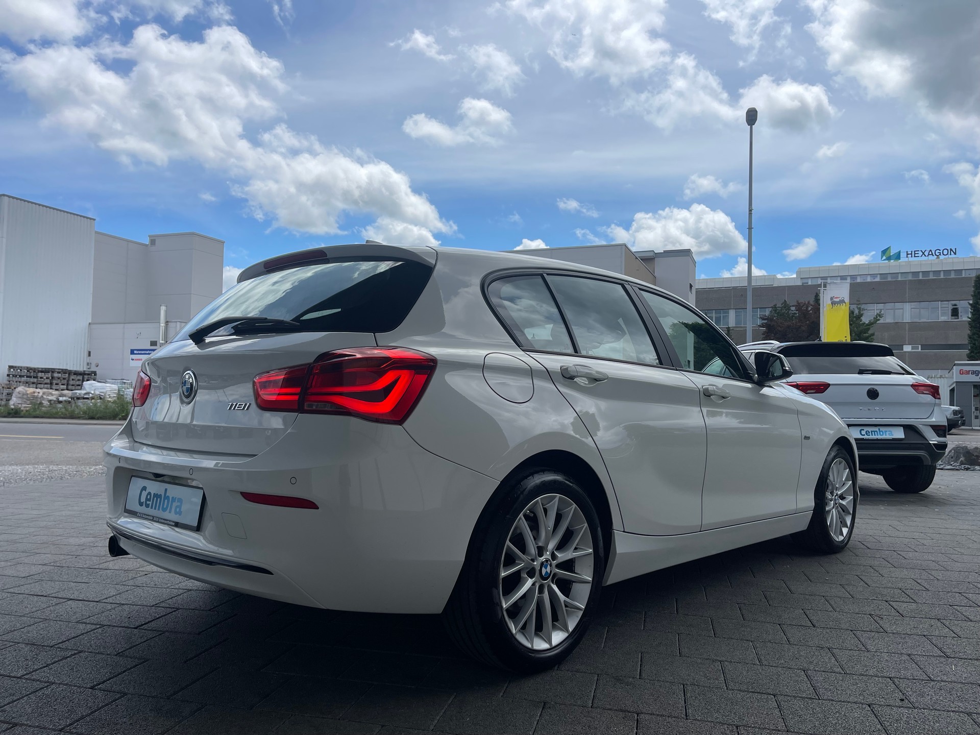 BMW 118i Sport Line Steptronic-image-9