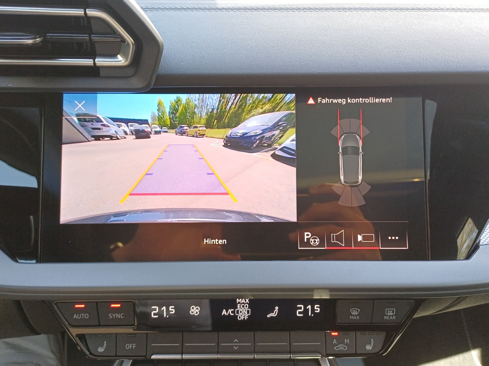 AUDI A3 Sportback 35 TFSI S line Attraction S-tronic-image-13