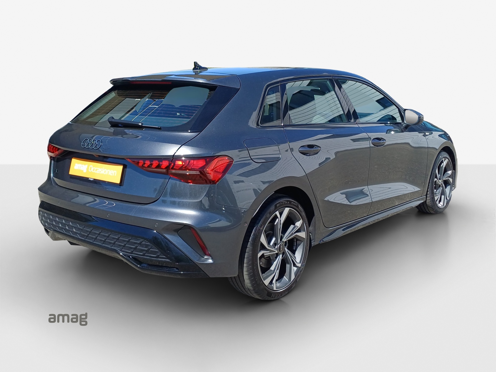 AUDI A3 Sportback 35 TFSI S line Attraction S-tronic-image-4