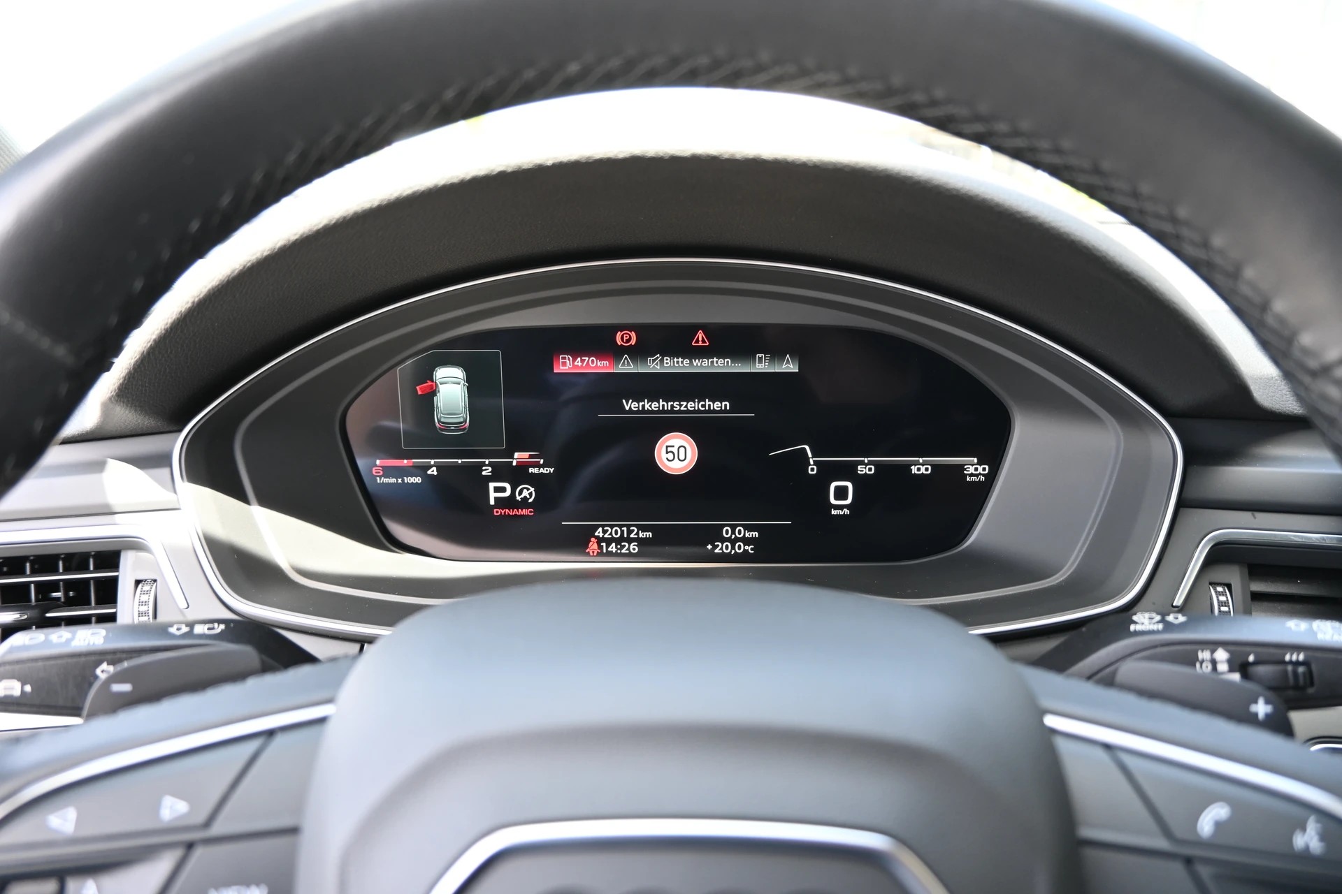 AUDI A4 Avant 40 TDI S line Competition Black quattro S-tronic-image-16