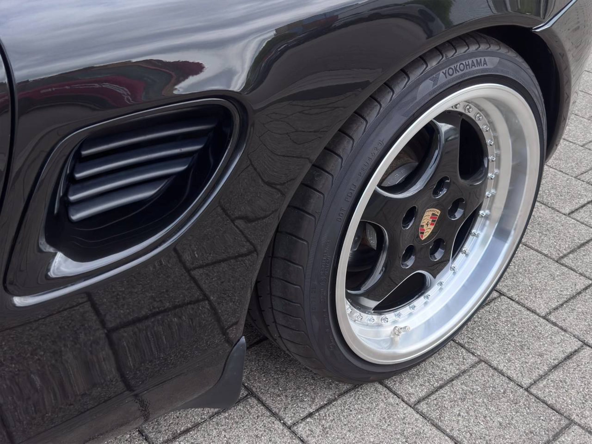 PORSCHE Boxster-image-28