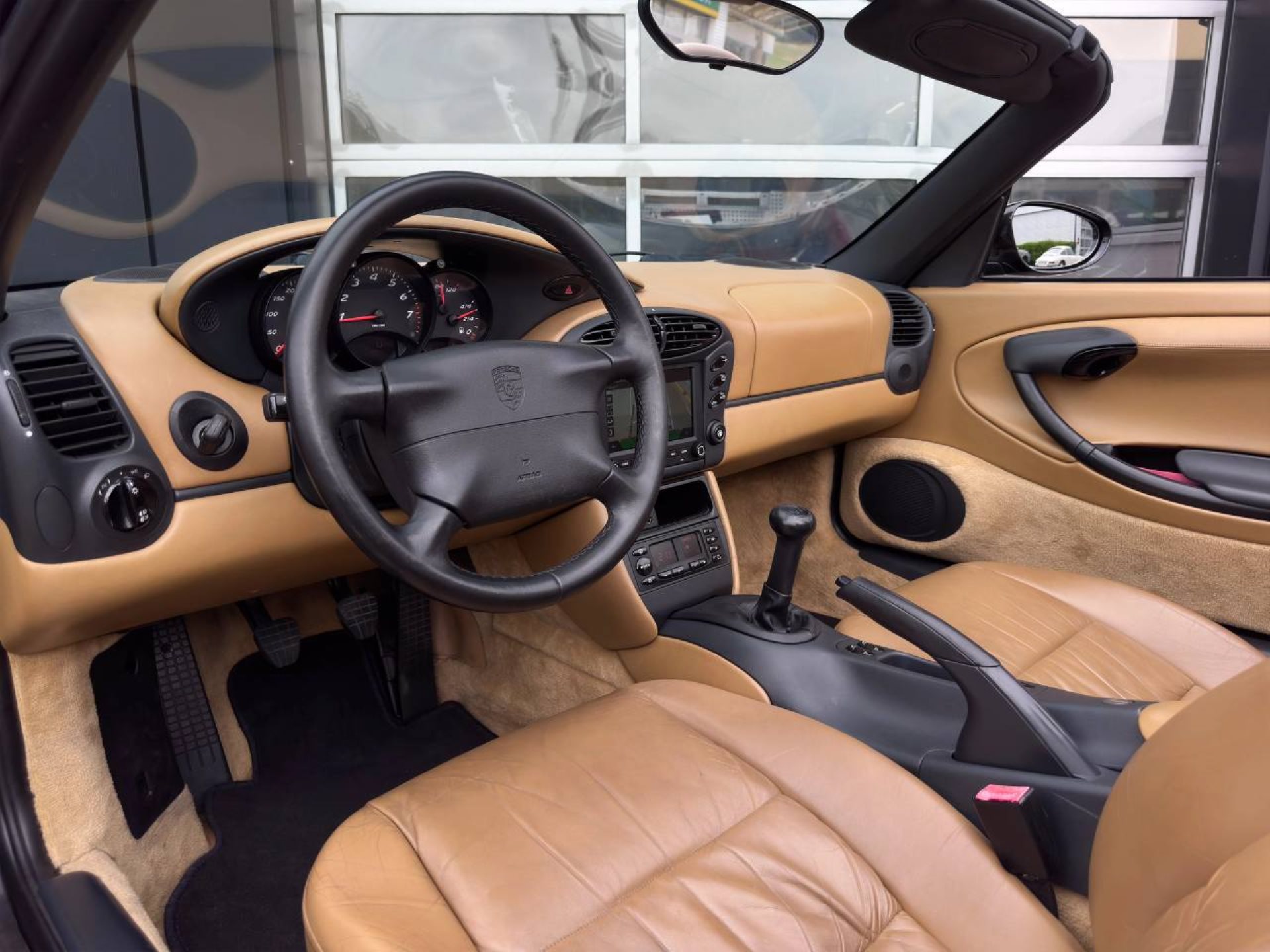 PORSCHE Boxster-image-3