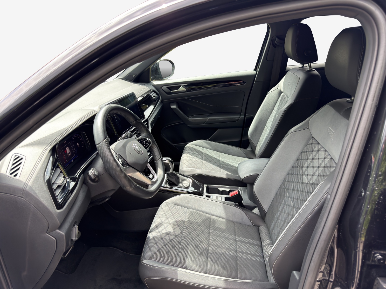 VW T-Roc 1.5 TSI EVO R-Line DSG-image-7
