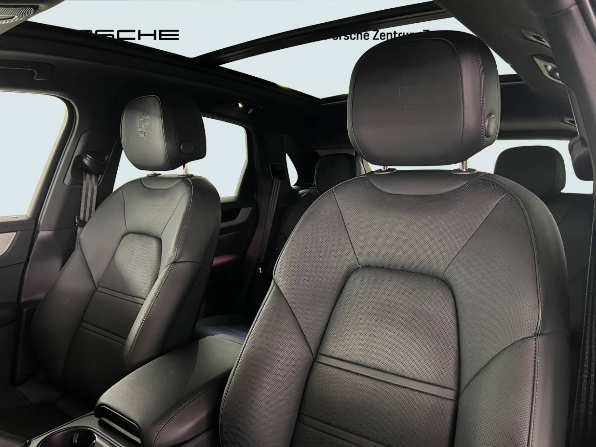PORSCHE Cayenne E-Hybrid-image-4