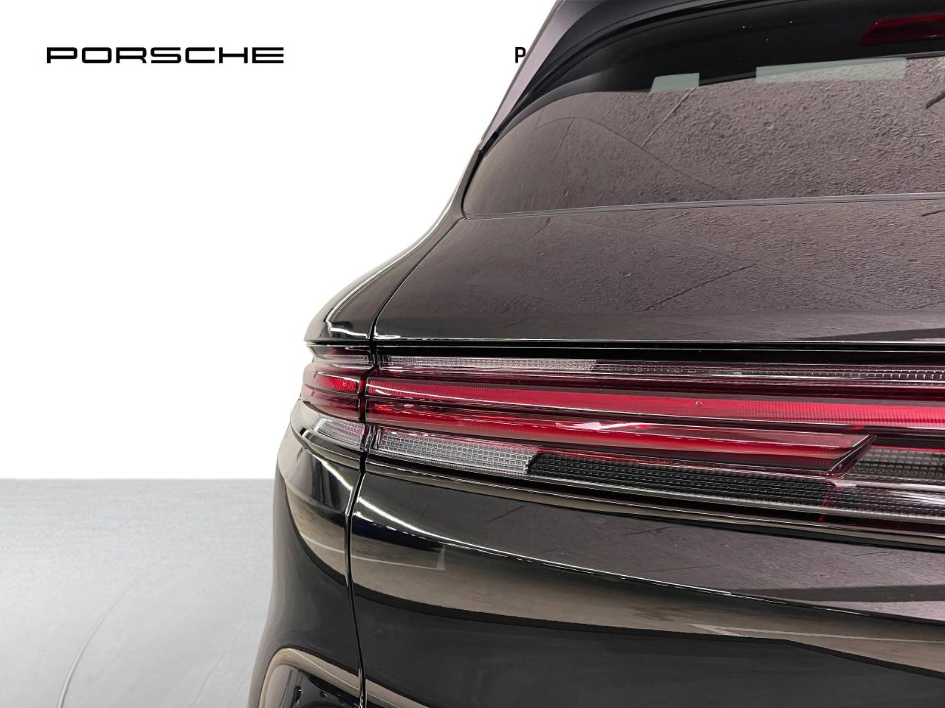 PORSCHE Cayenne E-Hybrid-image-12