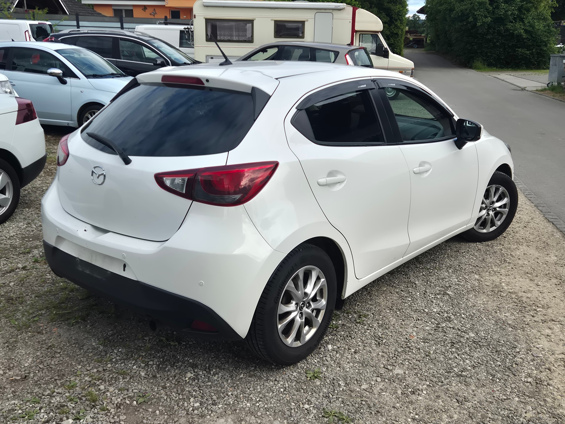 MAZDA 2 SKYACTIV-G 90 MFK Revolution Automat-image-3