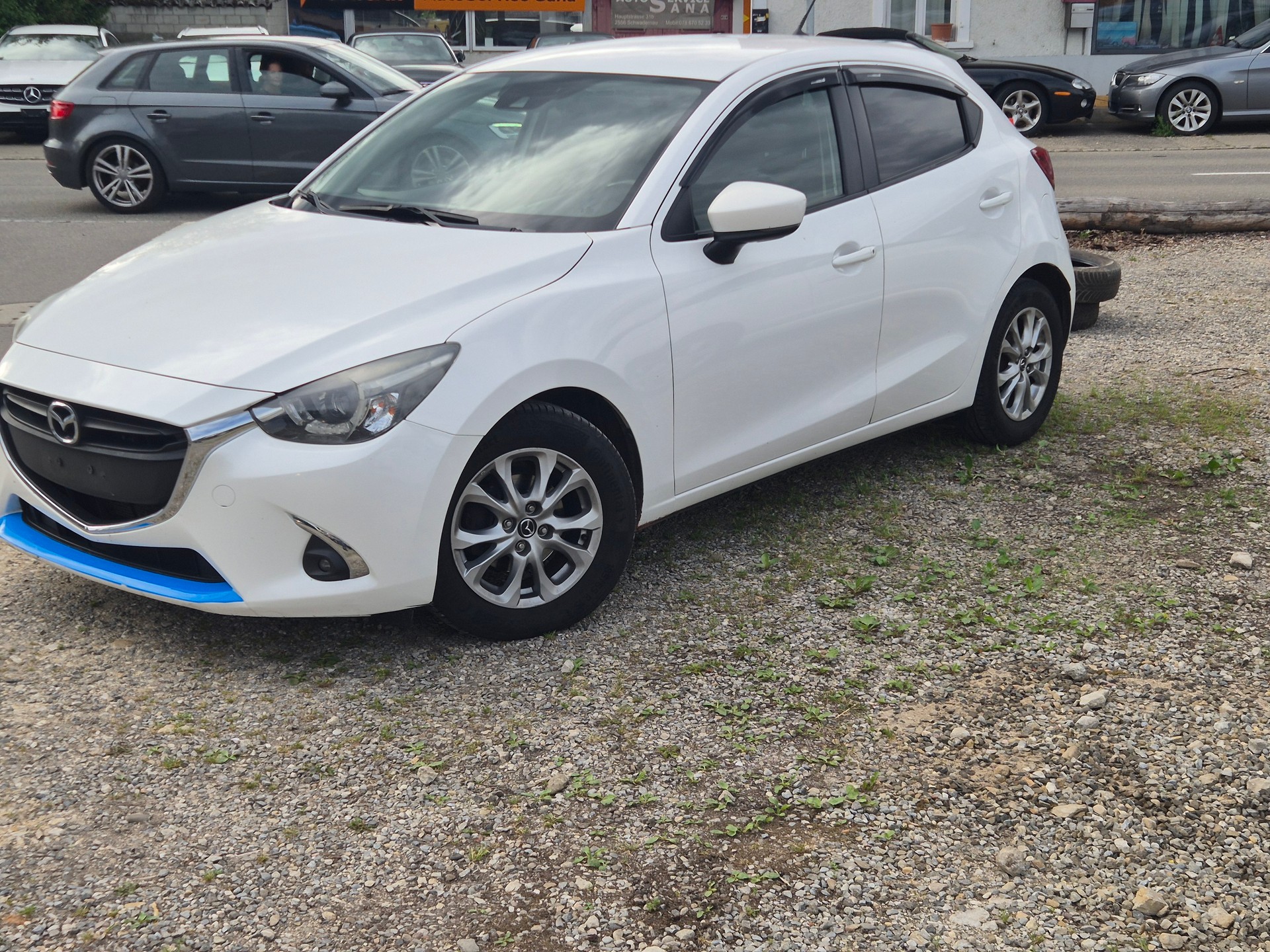 MAZDA 2 SKYACTIV-G 90 MFK Revolution Automat-image-0