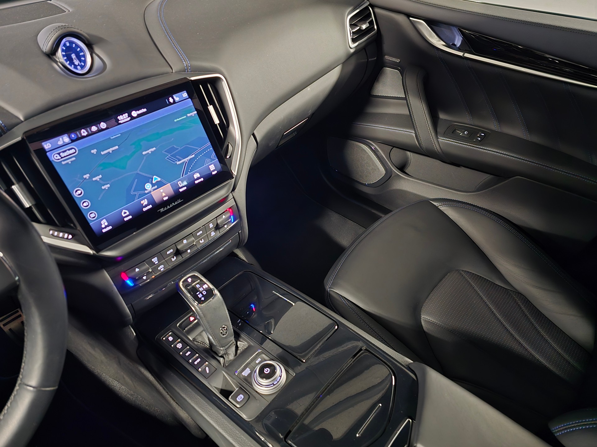 MASERATI Ghibli 2.0 Hybrid GranLuso Automatica-image-10