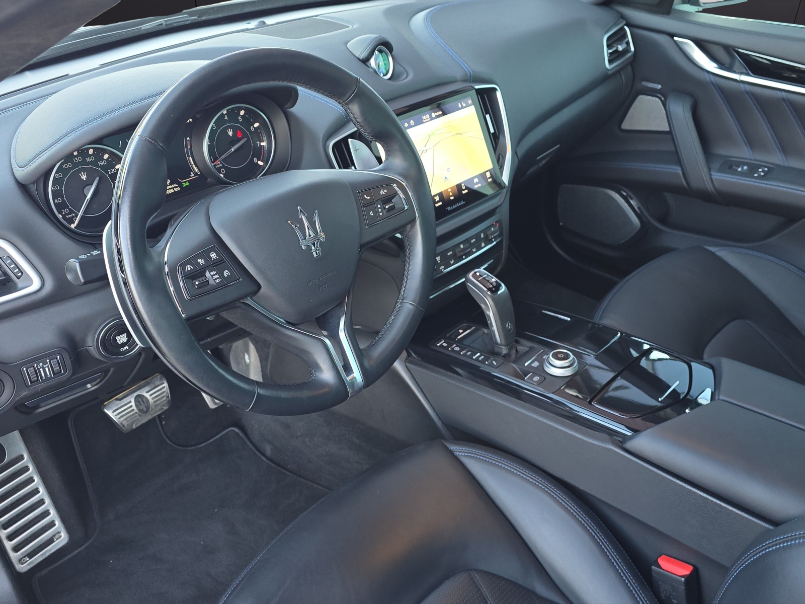 MASERATI Ghibli 2.0 Hybrid GranLuso Automatica-image-9