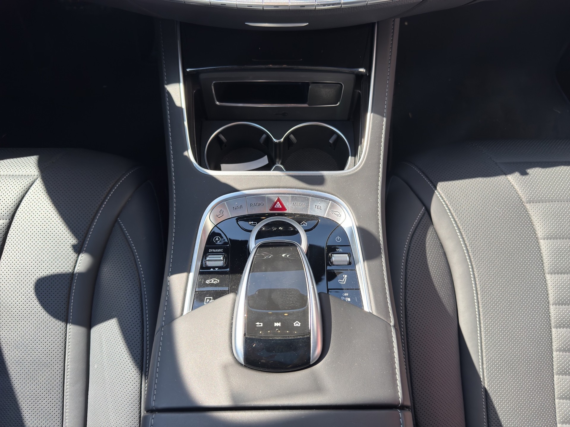 MERCEDES-BENZ S 560 V8 AMG Line 4MATIC Coupé-image-14