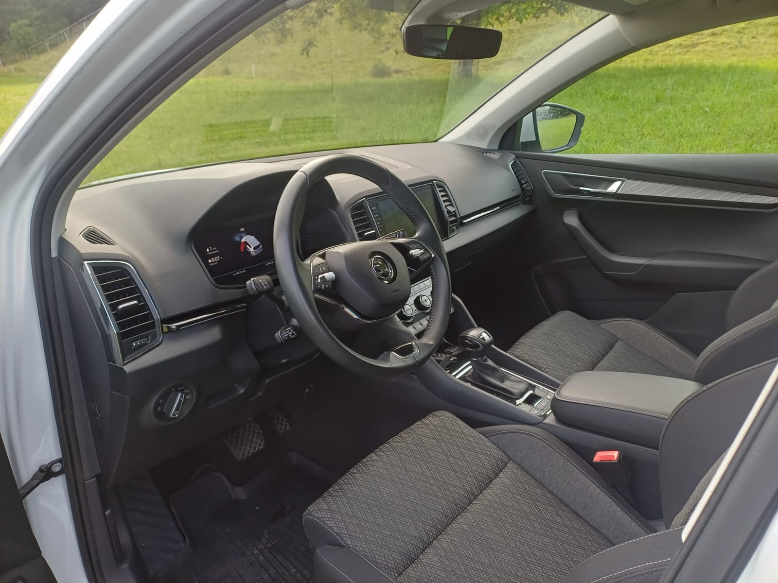 SKODA Karoq 2.0 TDI CR Style 4x4 DSG-image-5