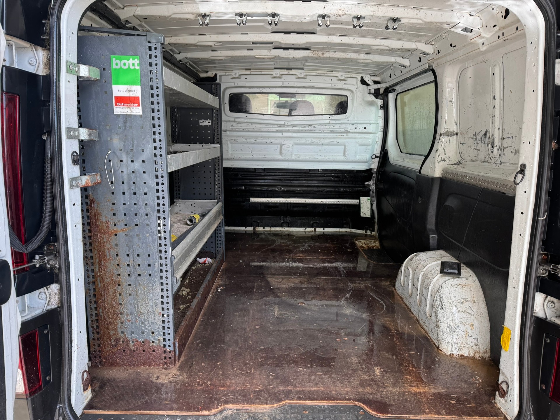 RENAULT Trafic 1.6 dCi 90 2.7t Access L1H1-image-12