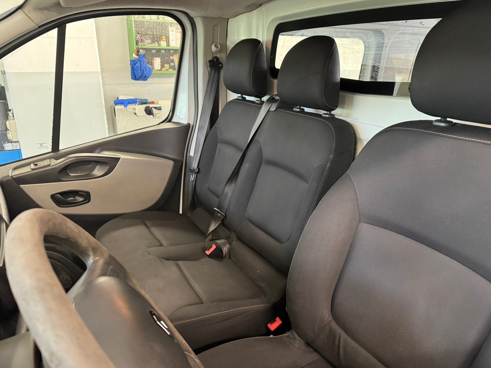 RENAULT Trafic 1.6 dCi 90 2.7t Access L1H1-image-7