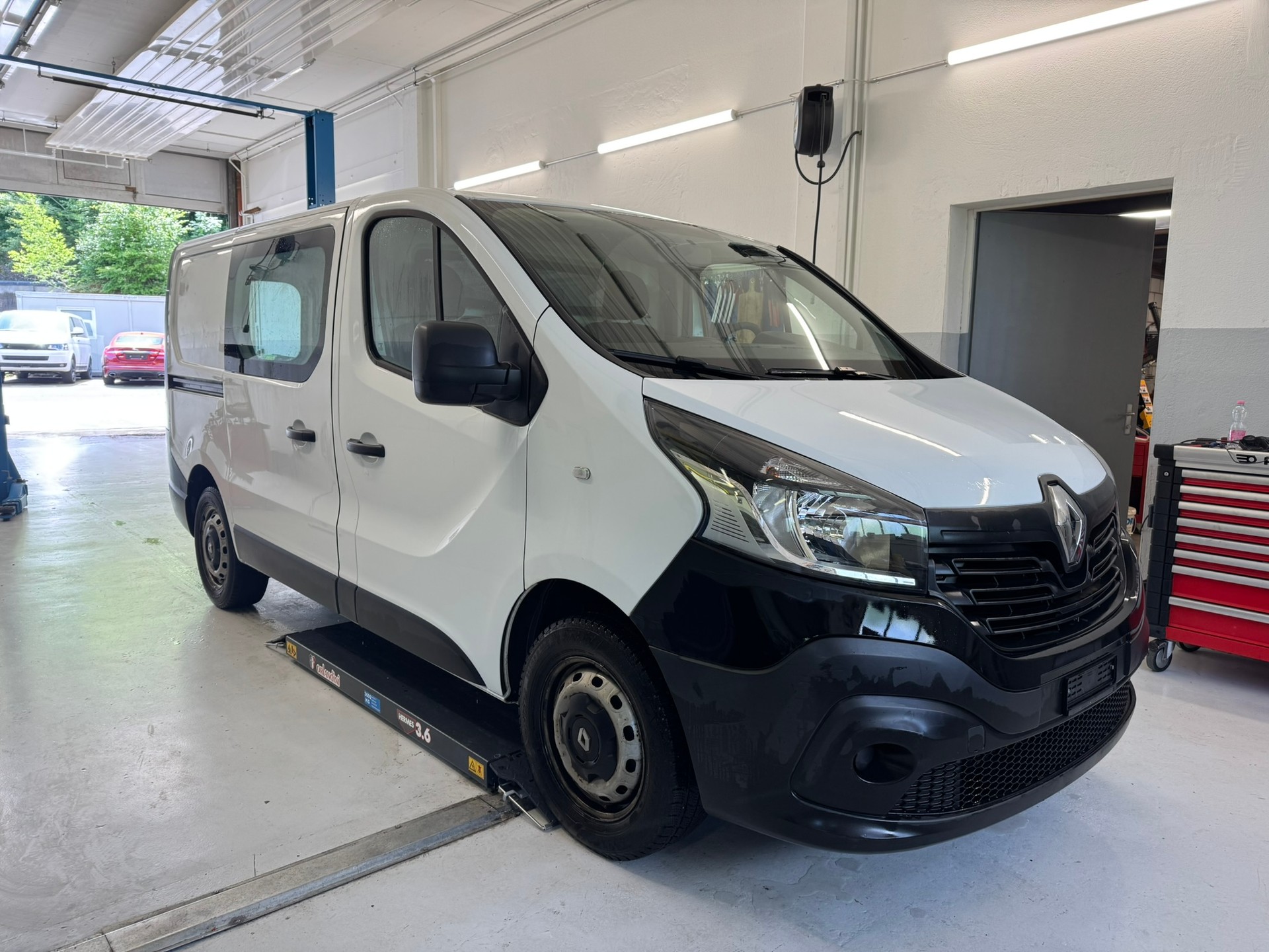 RENAULT Trafic 1.6 dCi 90 2.7t Access L1H1-image-2