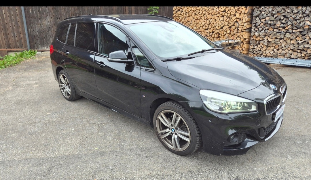 BMW 218i Gran Tourer Sport Line Steptronic-image-0
