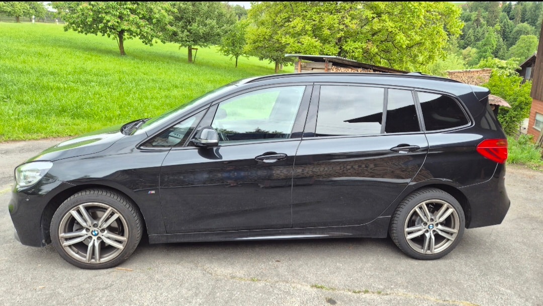 BMW 218i Gran Tourer Sport Line Steptronic-image-3