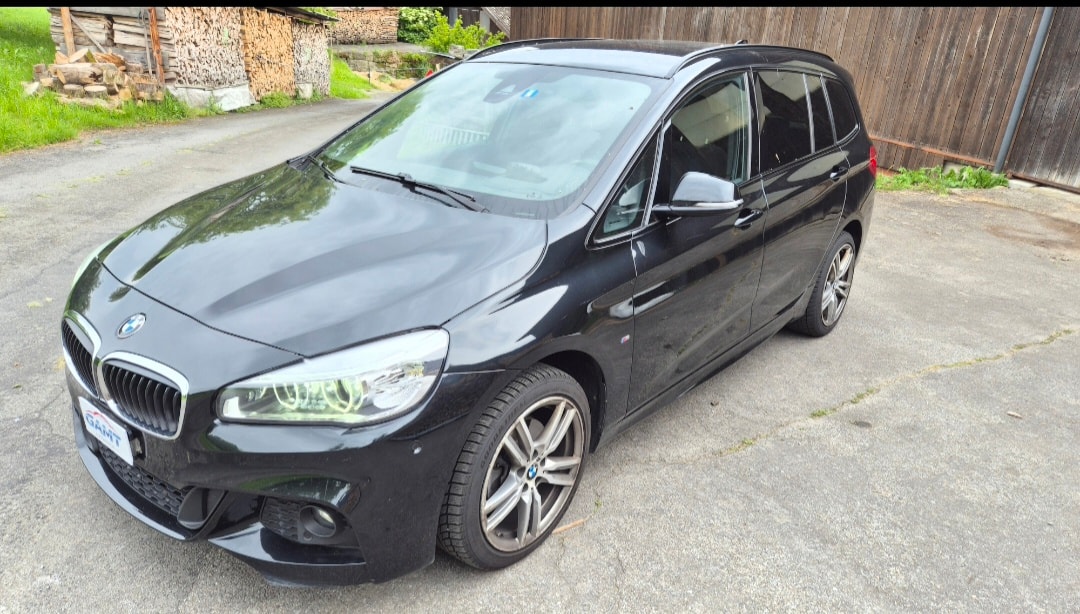 BMW 218i Gran Tourer Sport Line Steptronic-image-4