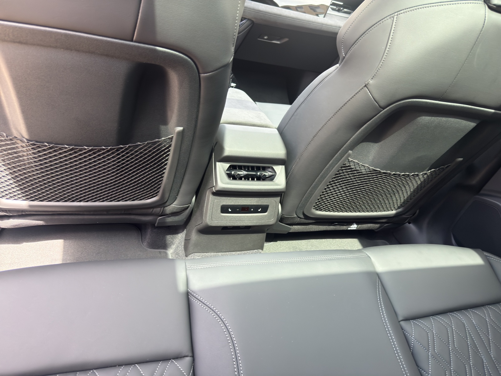 AUDI Q6 e-tron quattro-image-15