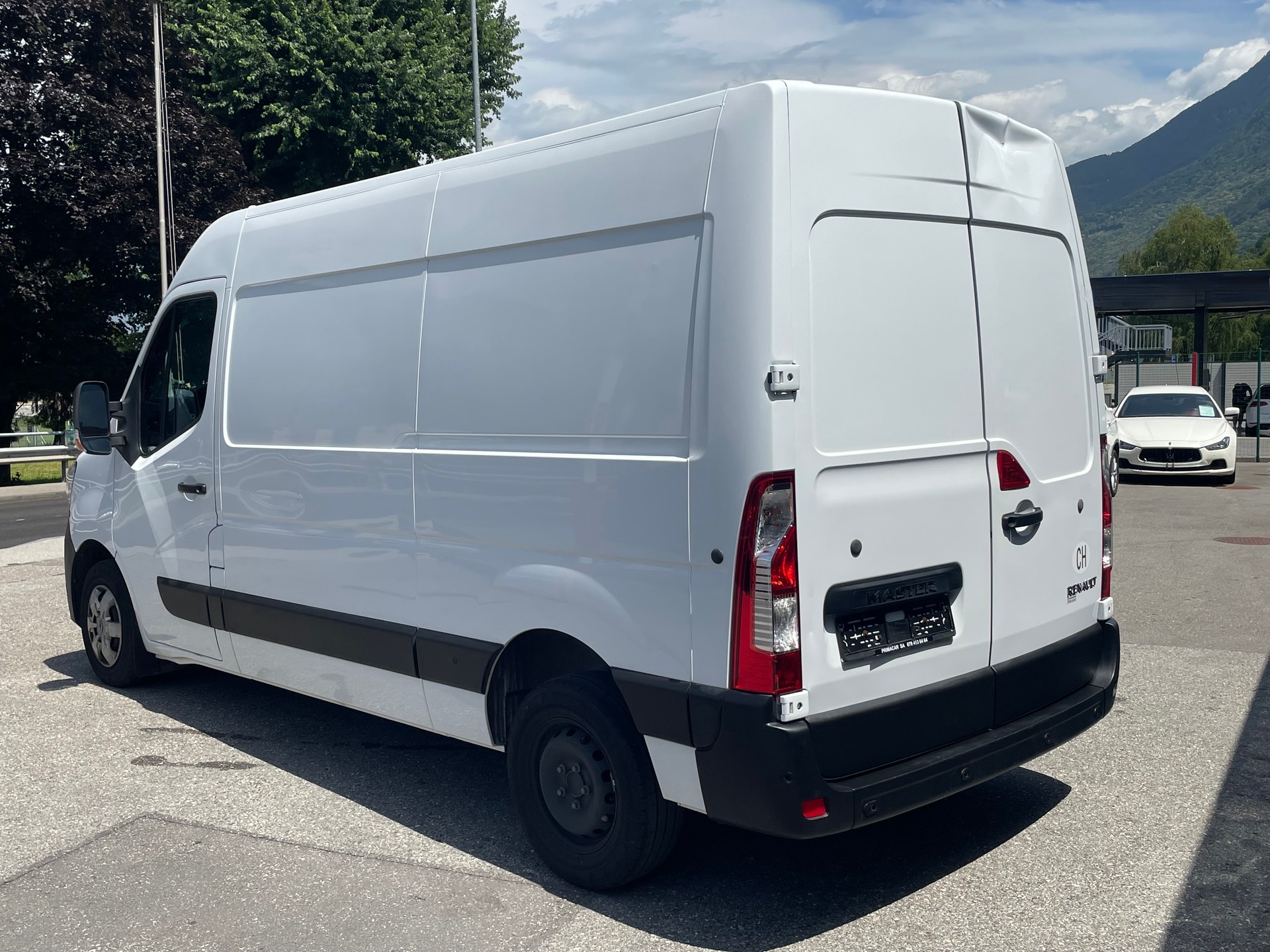 RENAULT Master T35 2.3 Blue dCi 135 L2H2-image-5