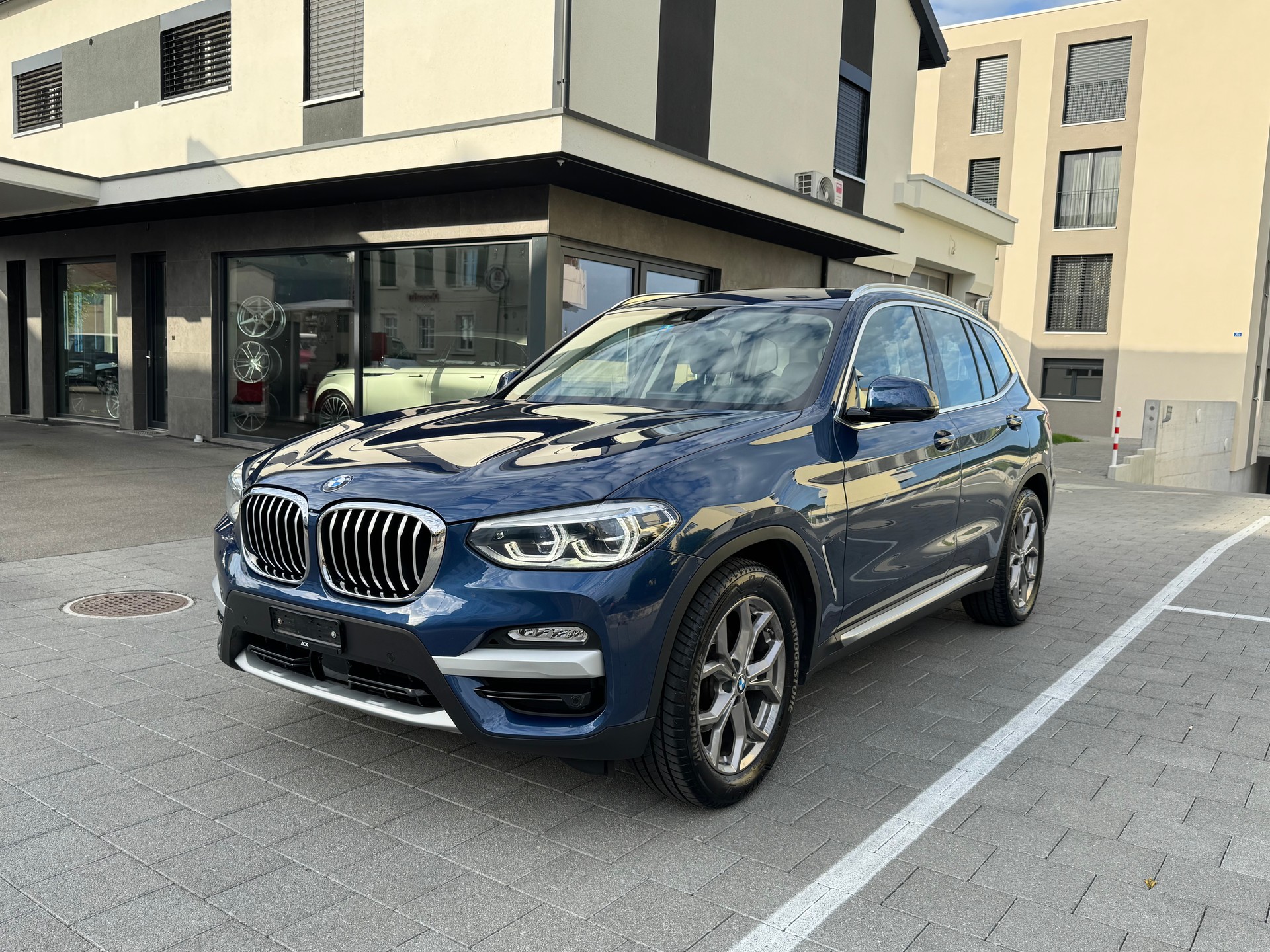 BMW X3 xDrive 20d Individual xLine Steptronic-image-0