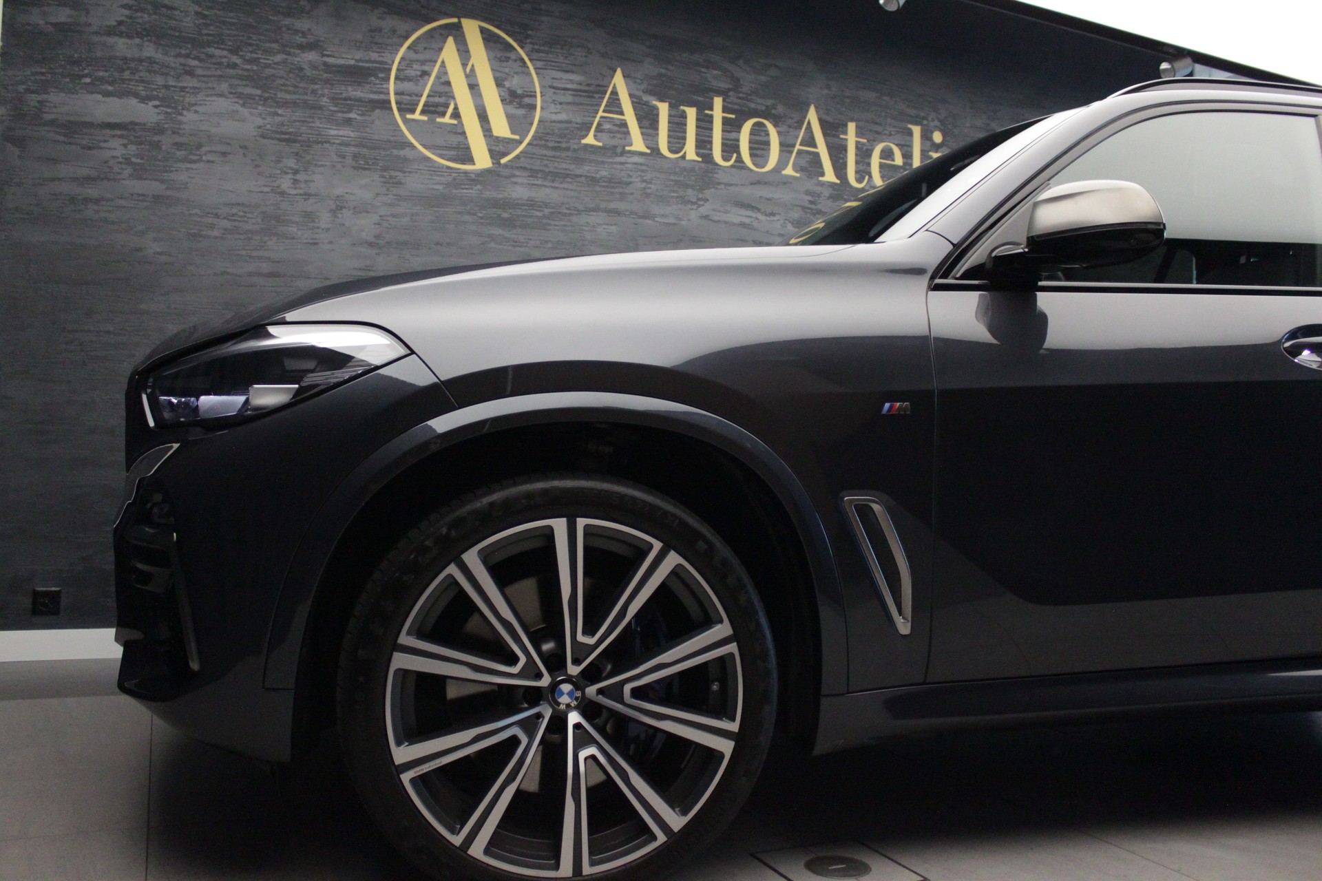 BMW X5 xDrive M50i Steptronic-image-7