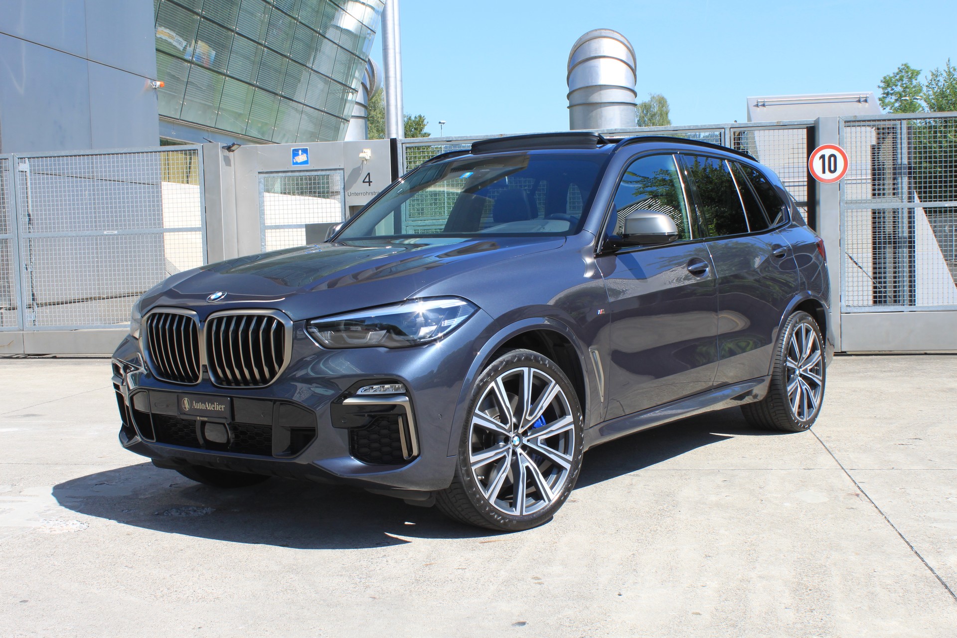BMW X5 xDrive M50i Steptronic-image-8