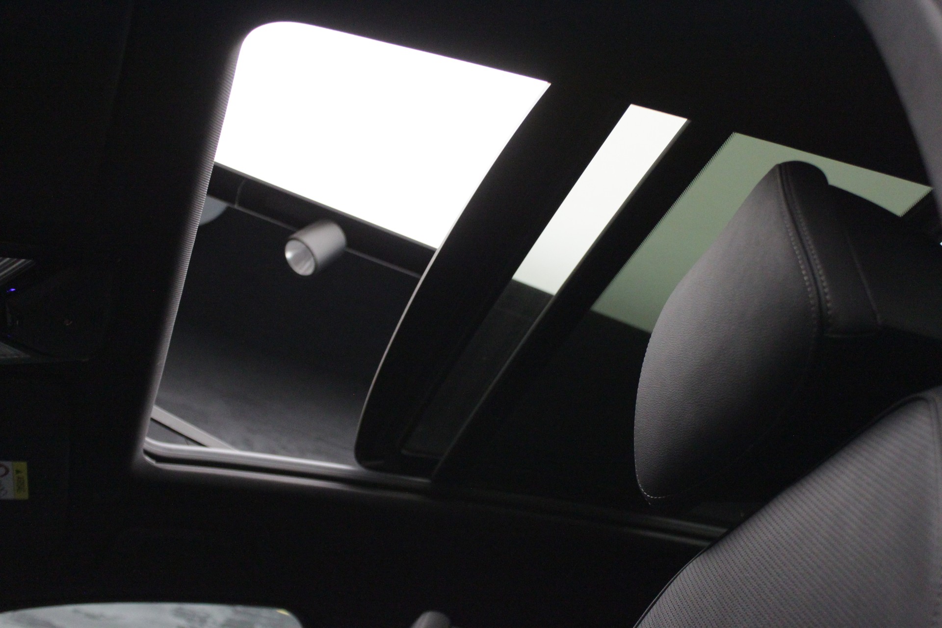 BMW X5 xDrive M50i Steptronic-image-19
