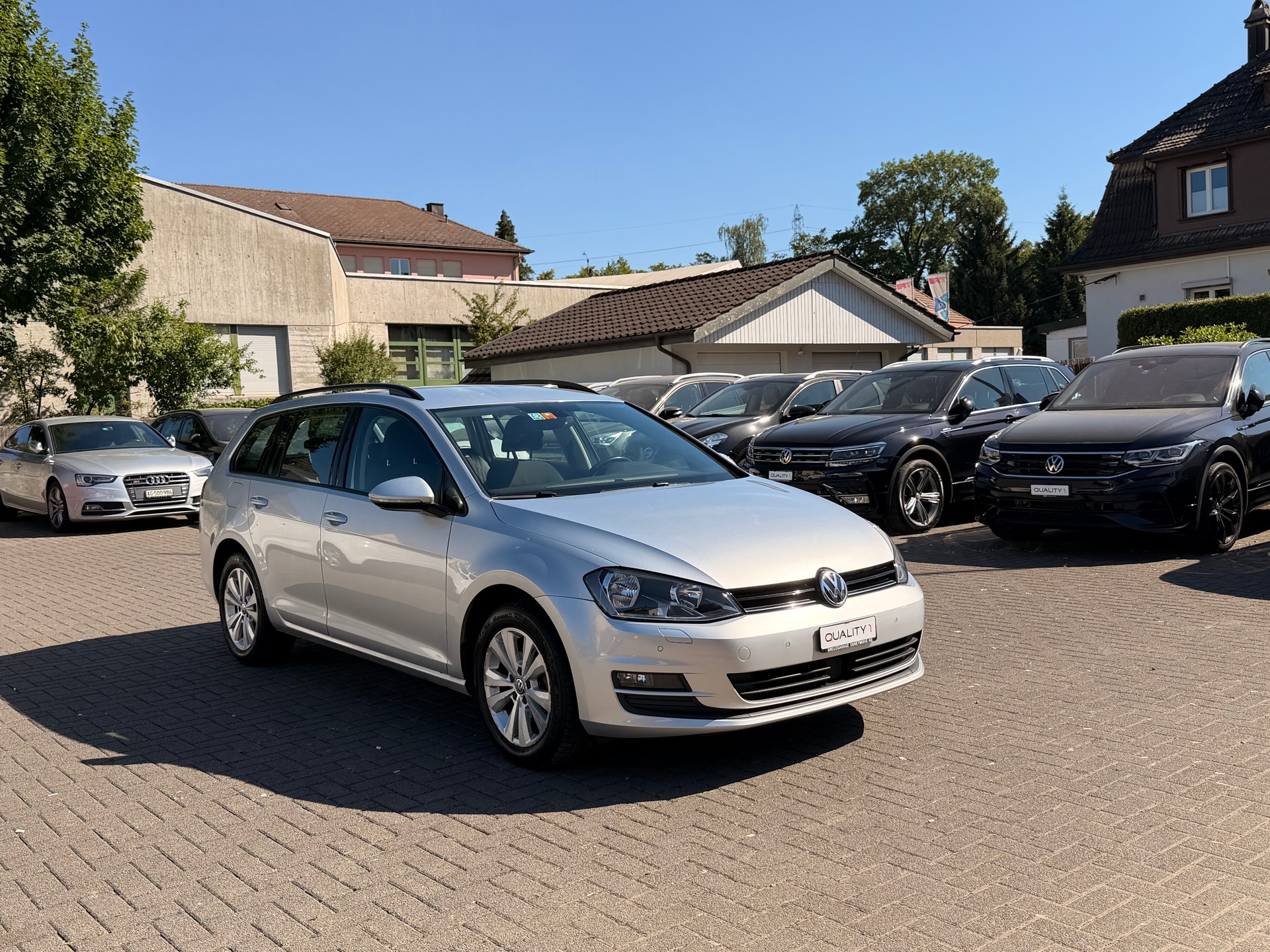 VW Golf Variant 1.6 TDI Trendline 4Motion-image-7