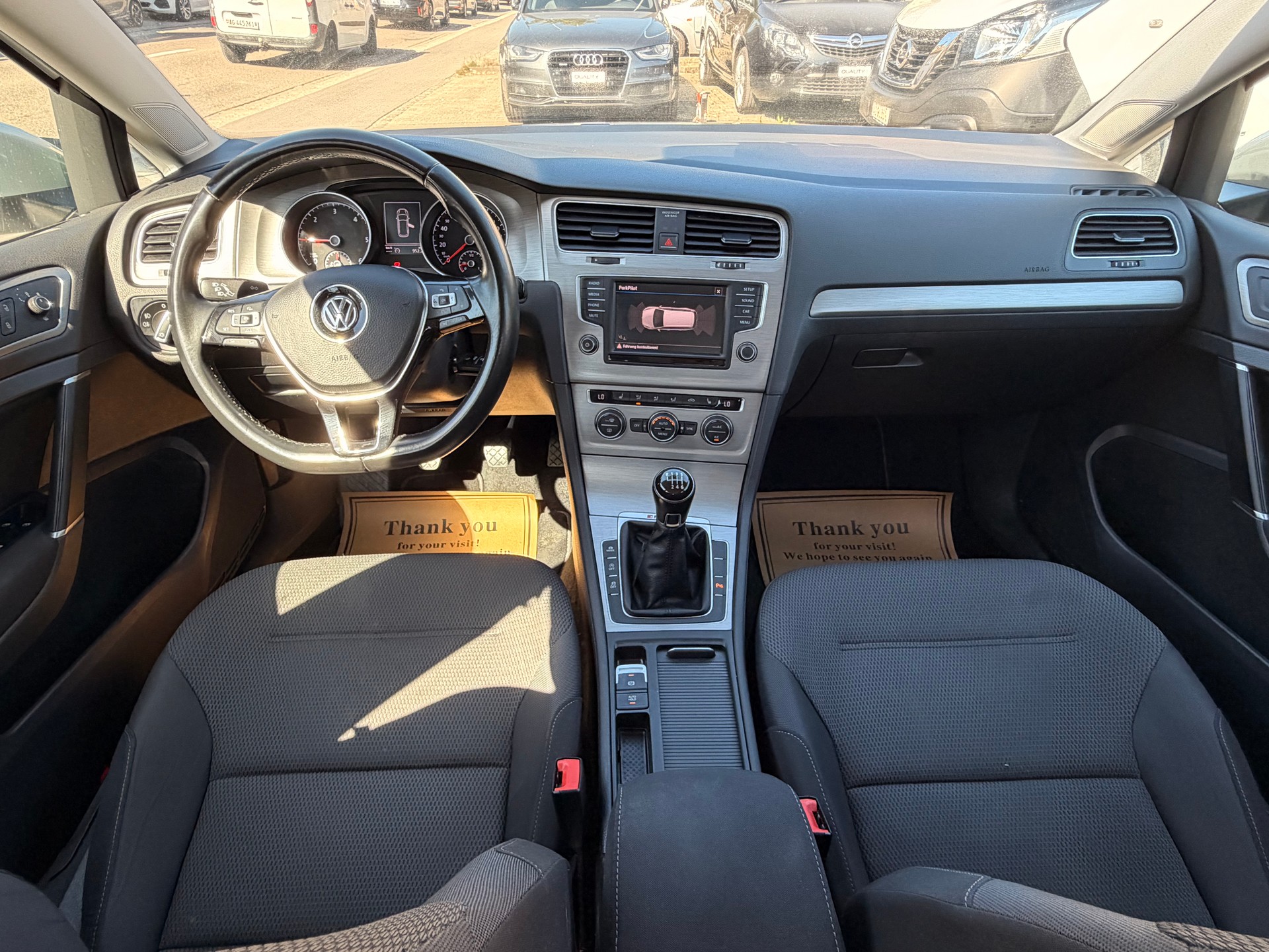 VW Golf Variant 1.6 TDI Trendline 4Motion-image-12