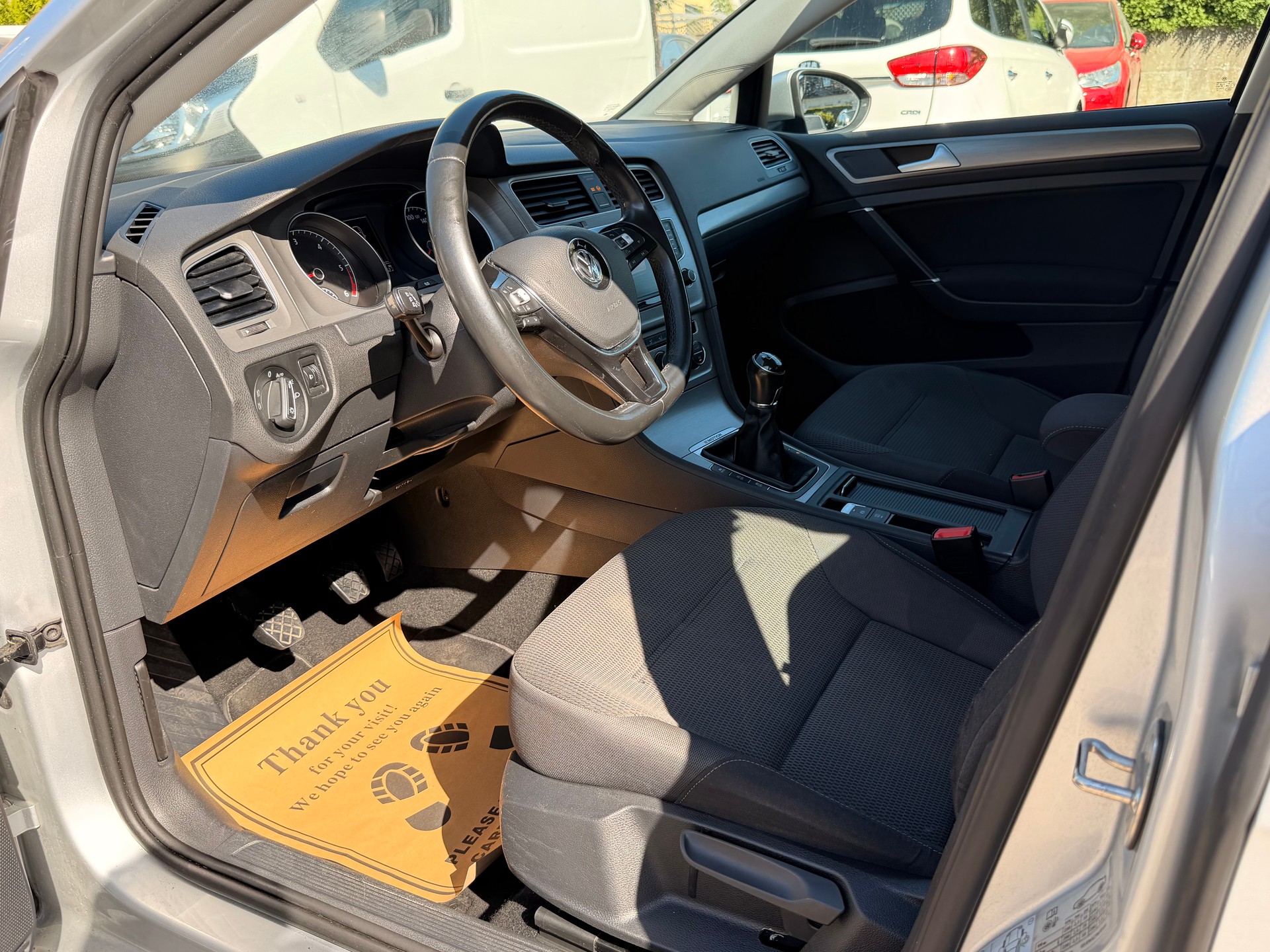 VW Golf Variant 1.6 TDI Trendline 4Motion-image-10
