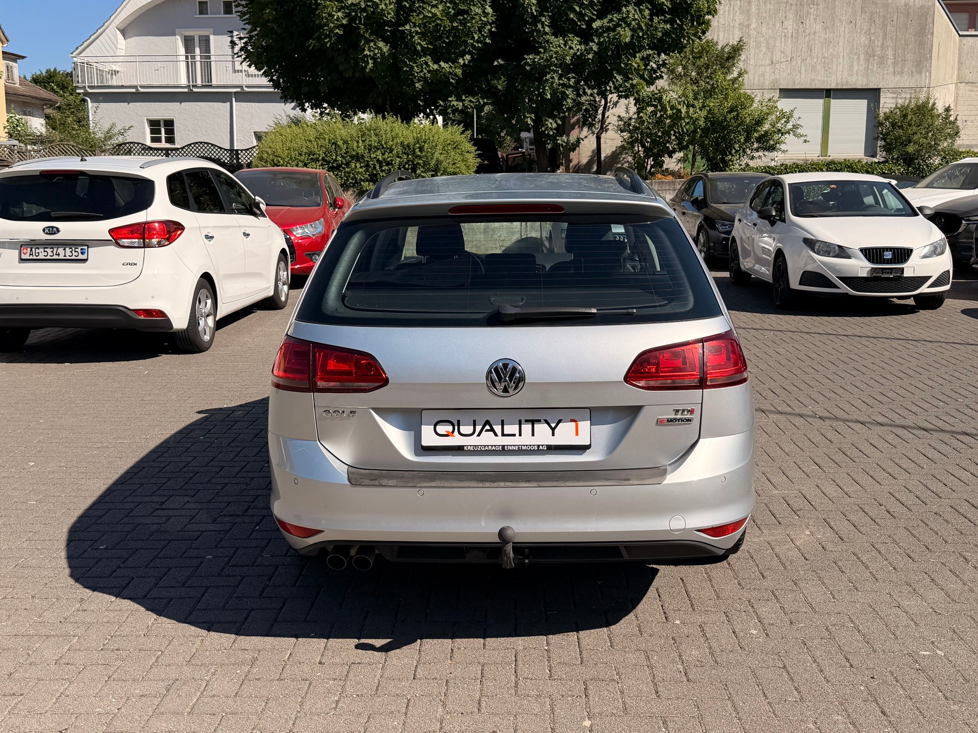 VW Golf Variant 1.6 TDI Trendline 4Motion-image-16